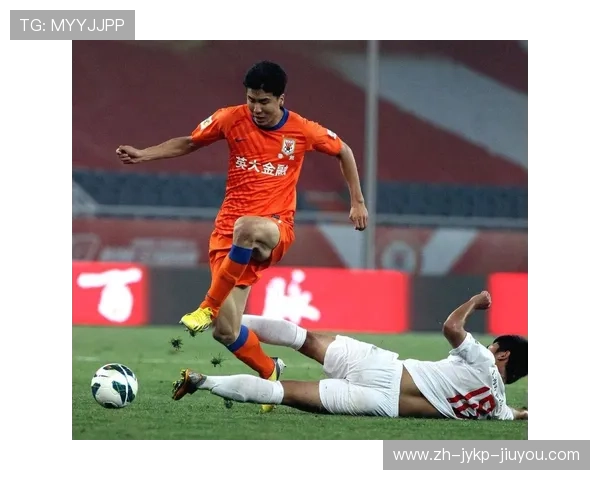 中超联赛中鲁能对国安的历史直播与经典对决